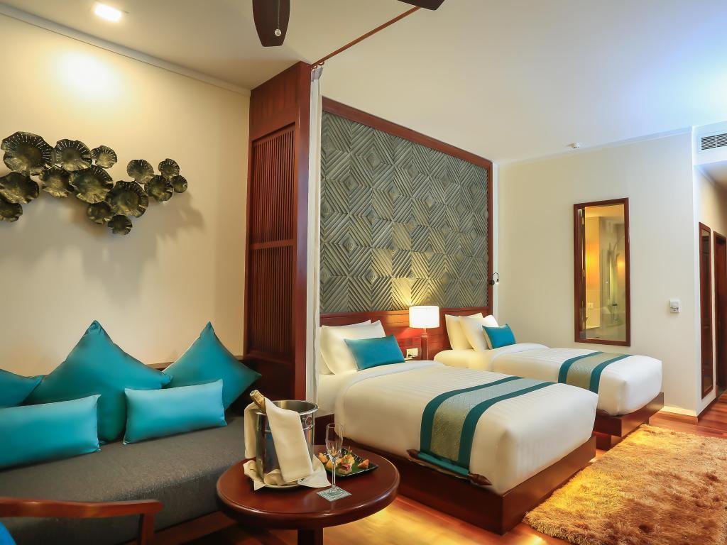 The Privilege Floor By Lotus Blanc Siem Reap Exterior foto